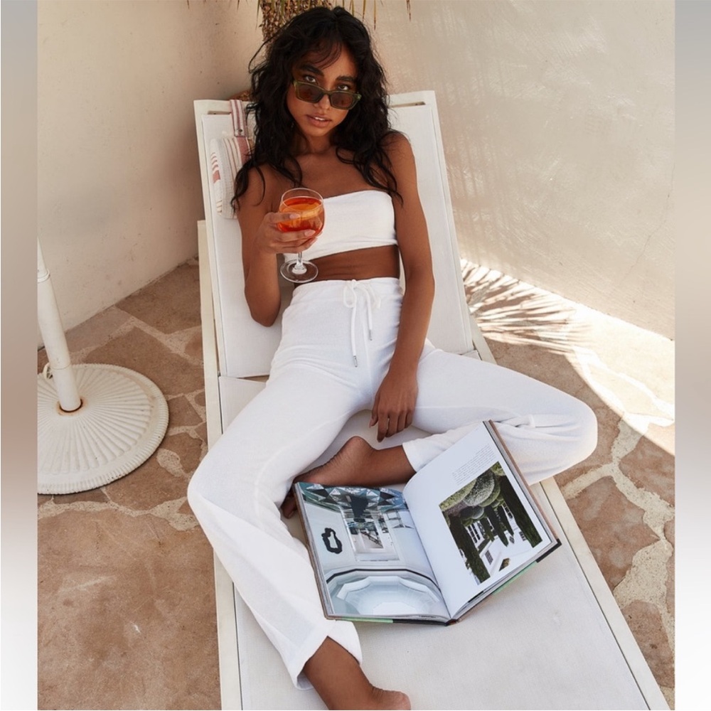 12TH TRIBE White Bungalow Terry Set